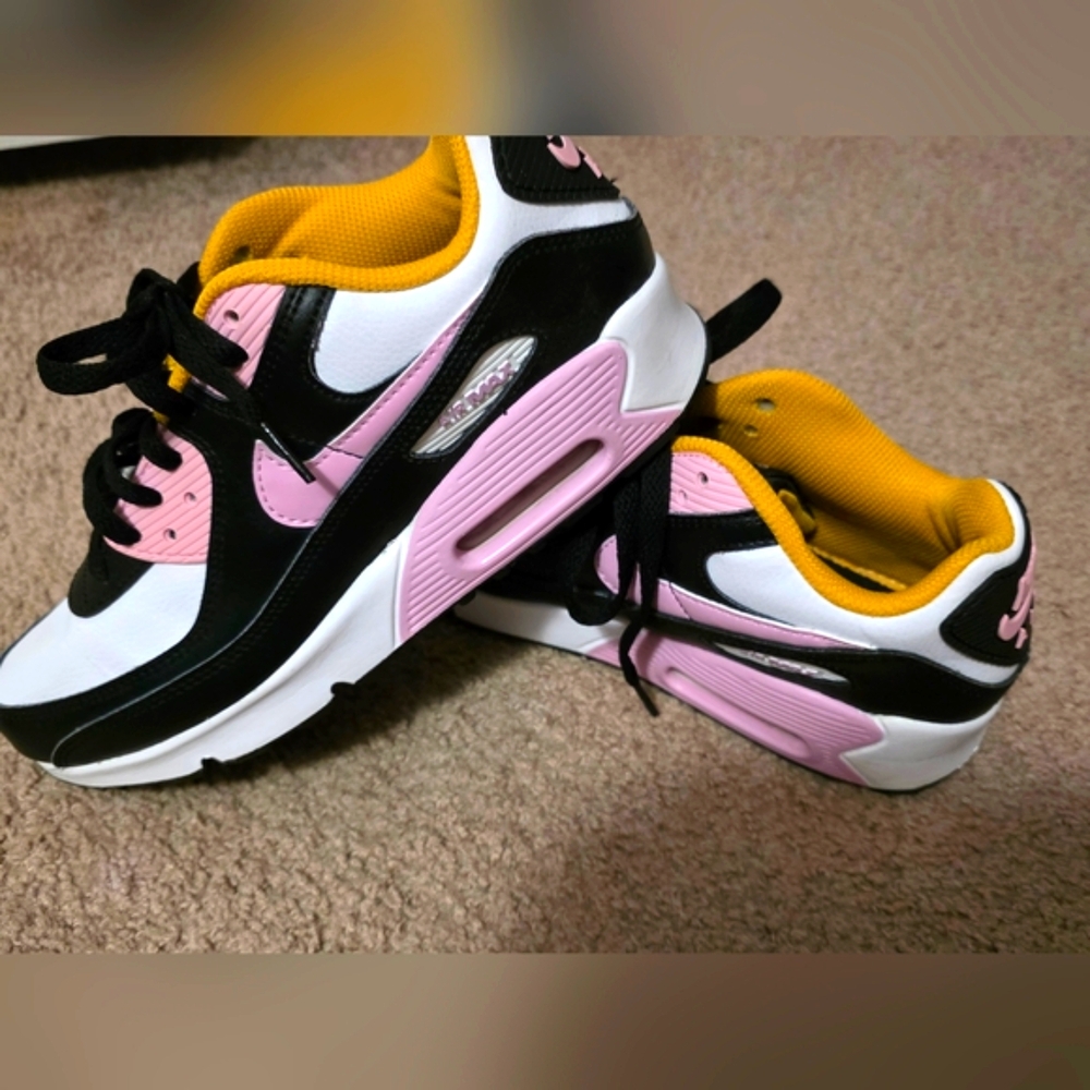 Nike Black and Pink Air Max 90 LTR Sneakers - Picture 4 of 7